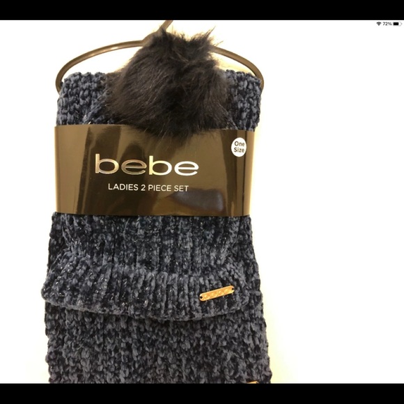 BEBE Women's Blue Pom Pom Hat & Scarf NWT - Picture 3 of 4